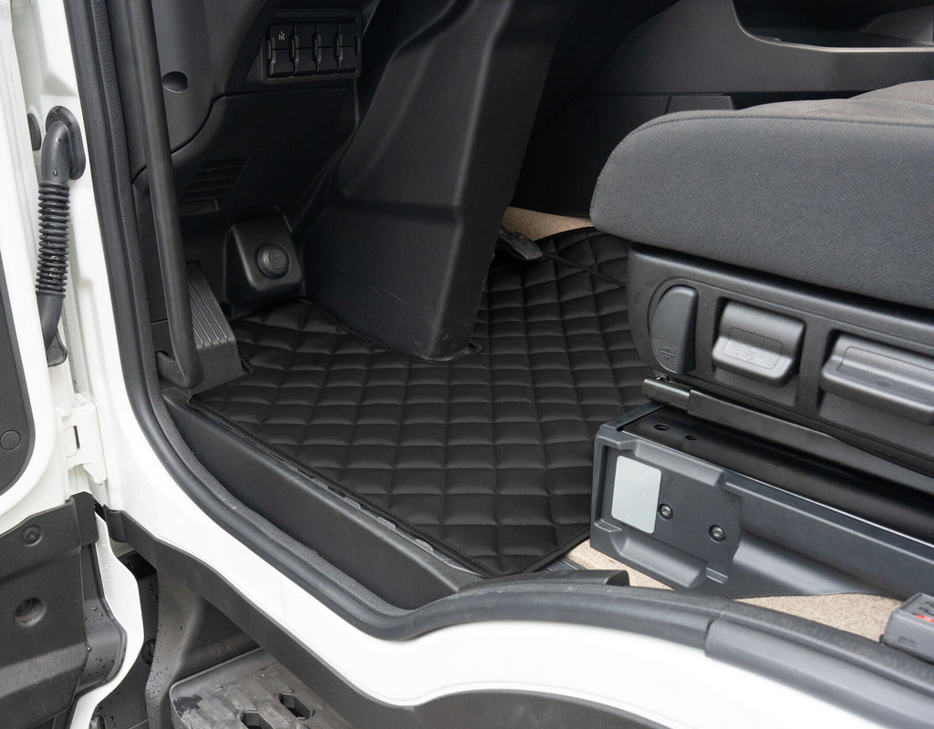 Coppia tappeti in Skeentex - Nero - compatibile per Iveco S-Way (06/24>)