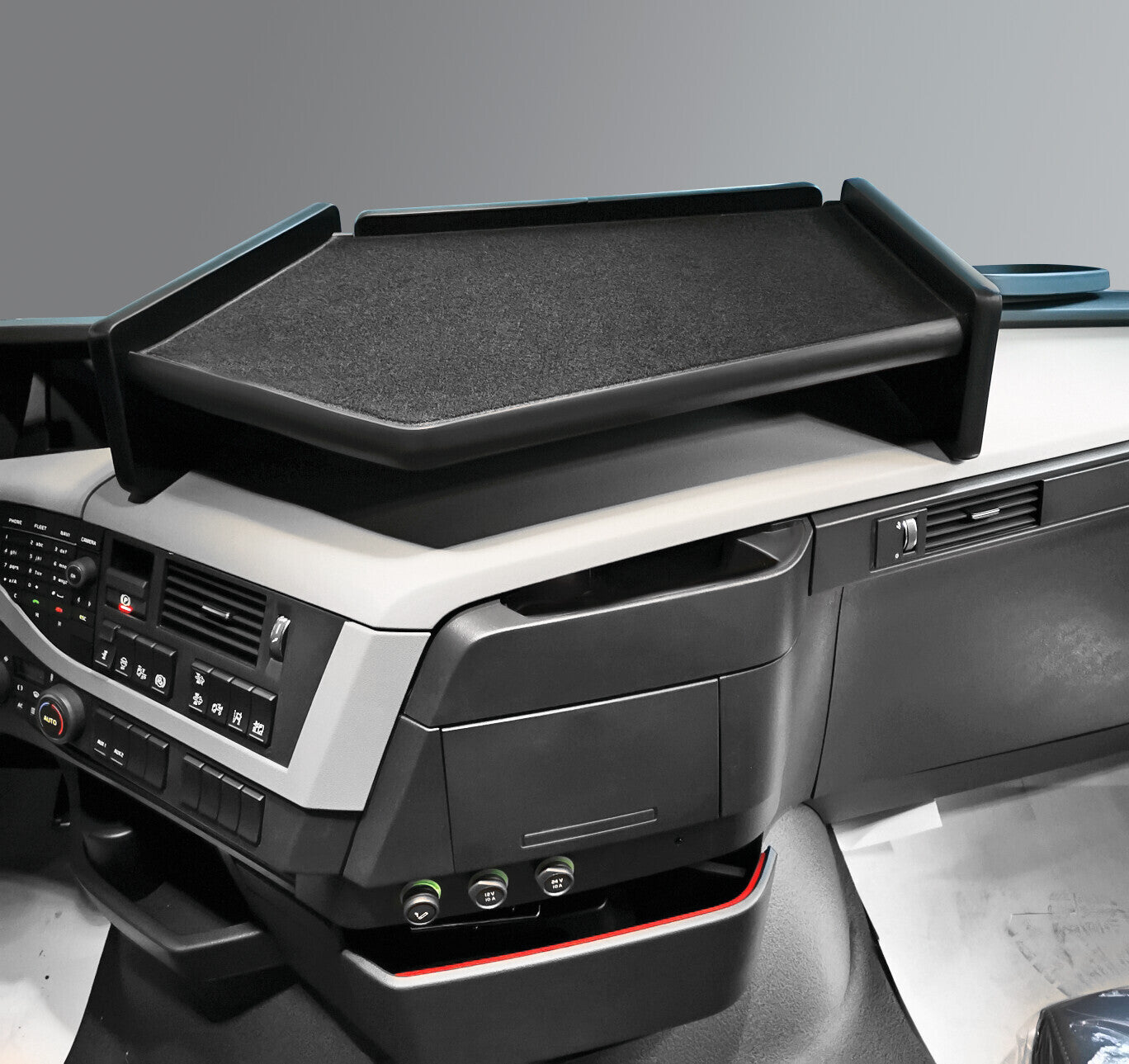 Tavolino per cruscotto - Centrale - compatibile per Volvo FH Serie 4 (09/12>05/21) - Volvo FH Serie 5 (06/21>) no monitor su cruscotto