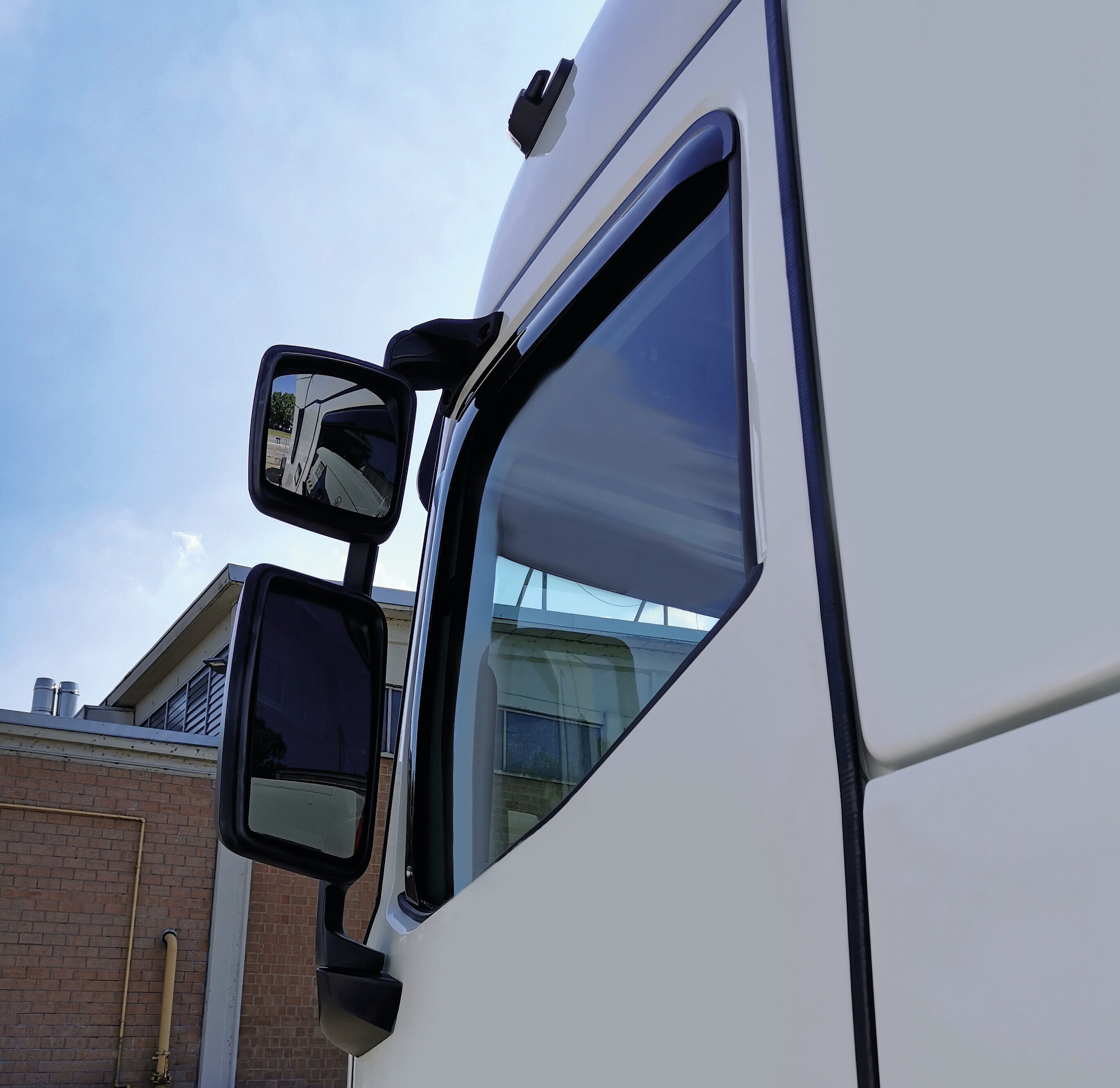 Set deflettori aria in policarbonato - compatibile per Renault T (06/13>)