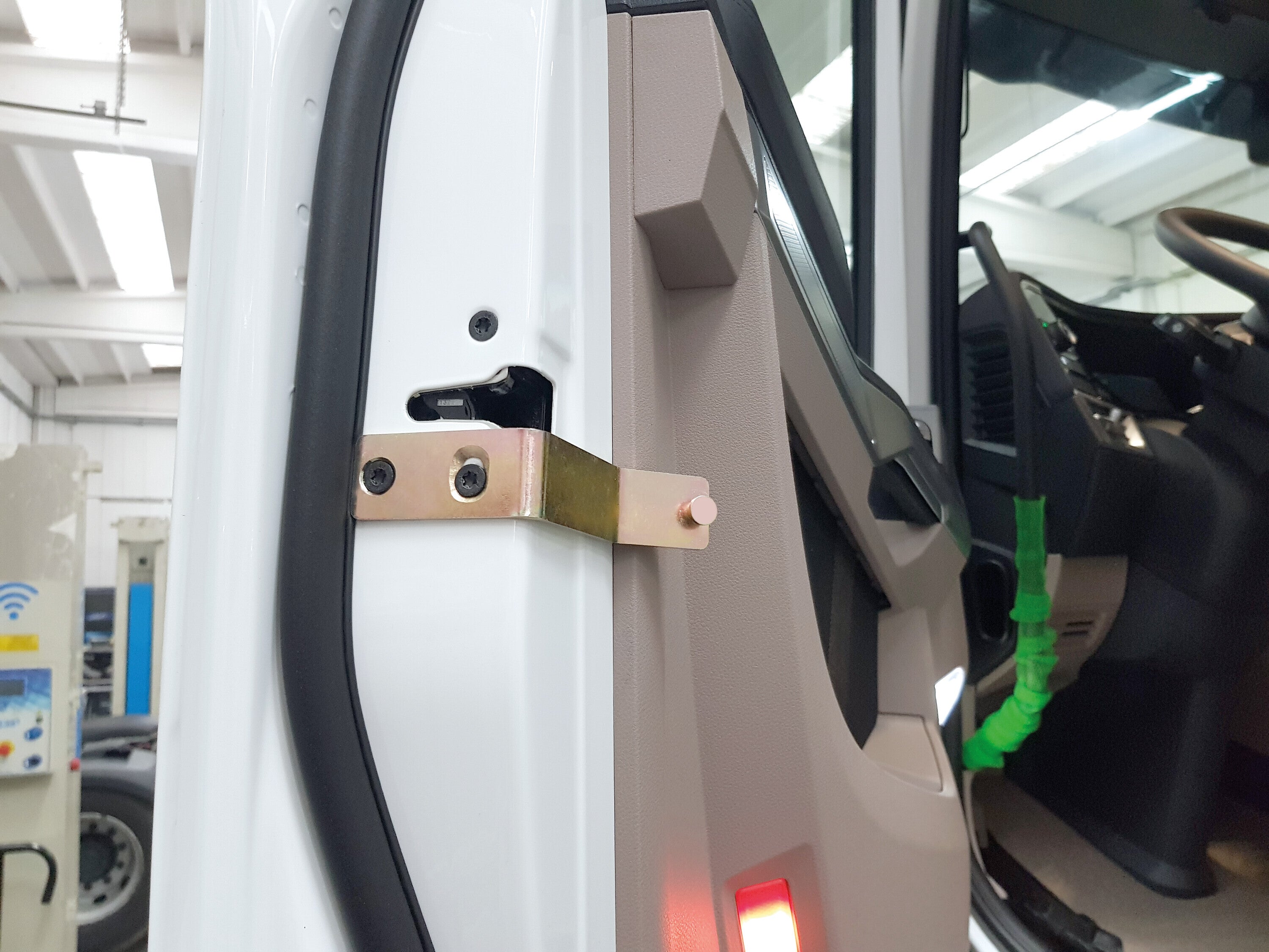 Serrature interne aggiuntive per cabina camion - compatibile per Daf XF (06/21>) - Daf XG (06/21>) - Daf XG+ (06/21>) - Daf XD (11/22>)