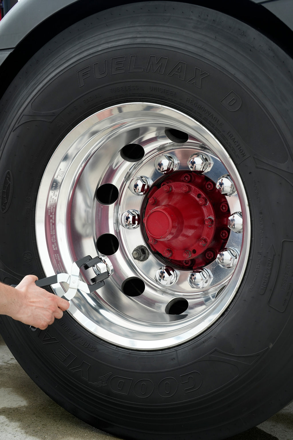 Nut covers-Puller, pinza rimuovi copribulloni camion