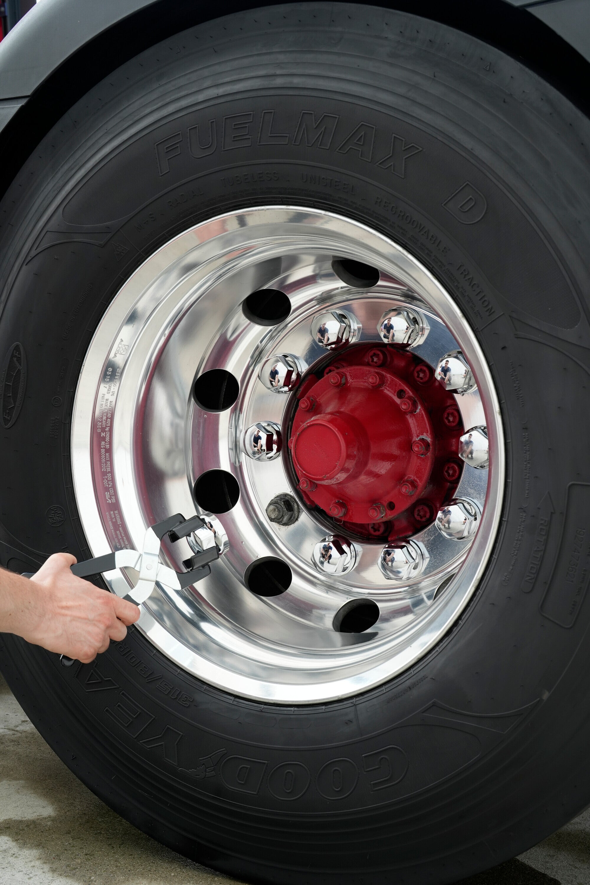 Nut covers-Puller, pinza rimuovi copribulloni camion